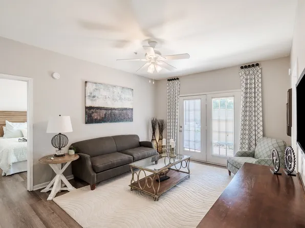 Bridge Pointe Apartments