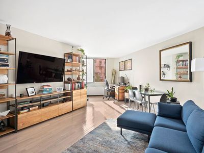 350 W 50th St APT 3LL, New York, NY, 10019