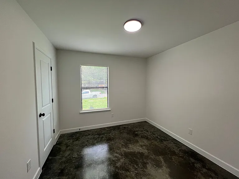 573 Jenson Rd — Photo 8