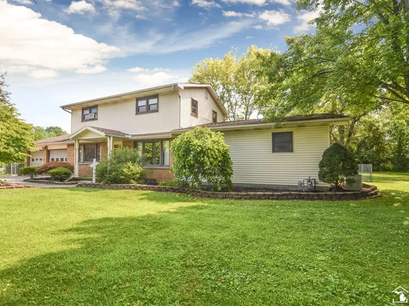 12342 Knox Dr, Carleton, MI 48117