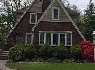 436 Kensington Rd, Teaneck, NJ 07666