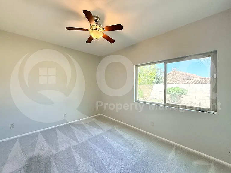 182 W Knox Rd — Photo 16