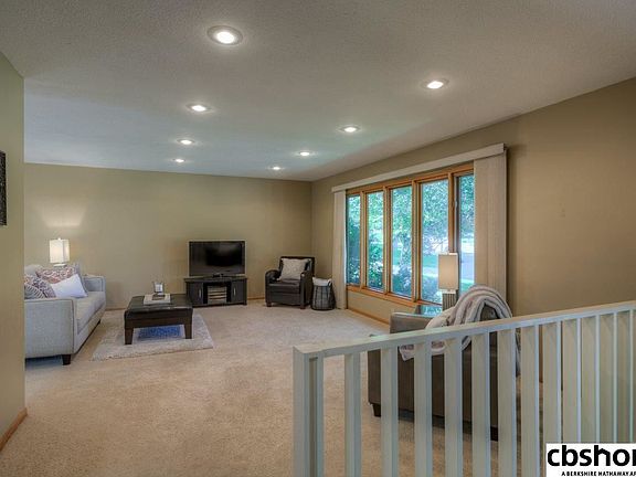 3rd image of 12209 Deer Hollow Dr