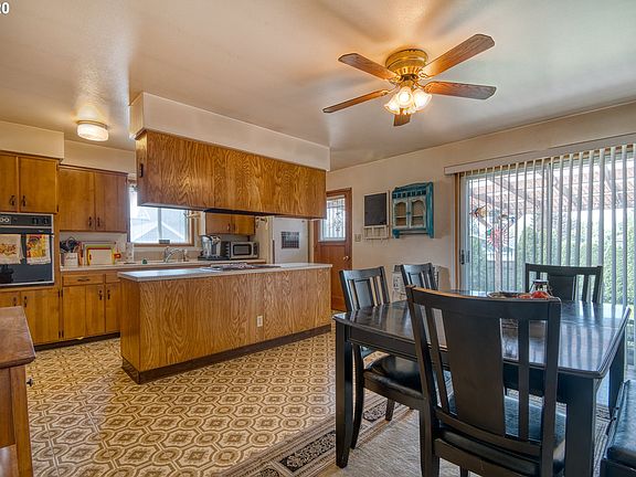 4th image of 1105 N 10th Ave