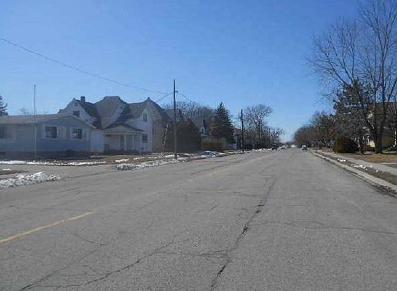 5th image of 719 6th Ave