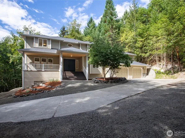 9008 Dana Drive NW, Gig Harbor, WA 98332