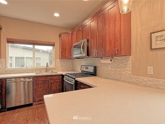 4th image of 8354 10th Ave NW