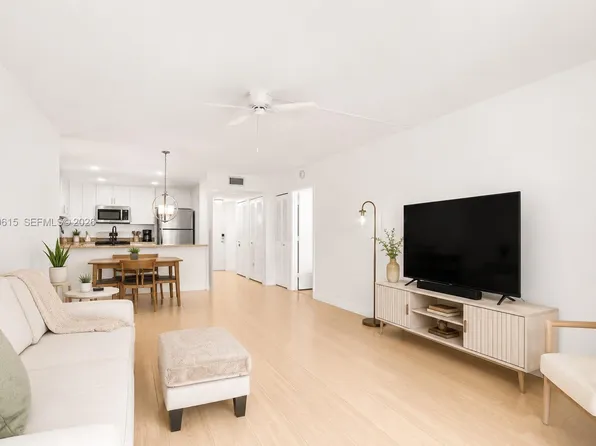 6870 Royal Palm Blvd #209M, Margate, FL 33063