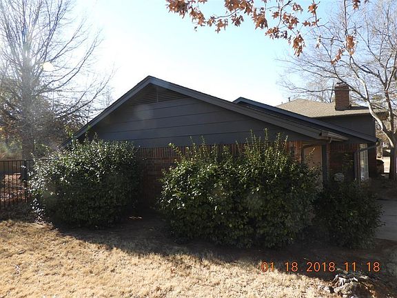 5th image of 2408 S Wentworth Ct