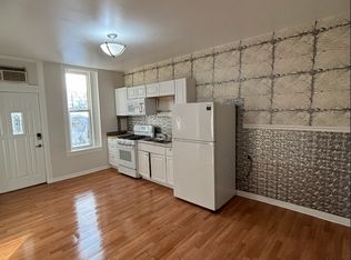 2231 W Taylor St APT 1R, Chicago, IL 60612
