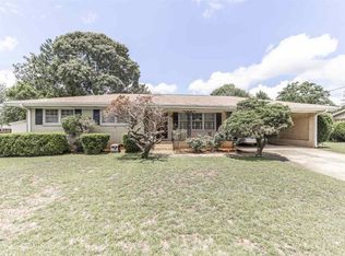 603 Meadowridge Dr, Warner Robins, GA 31093