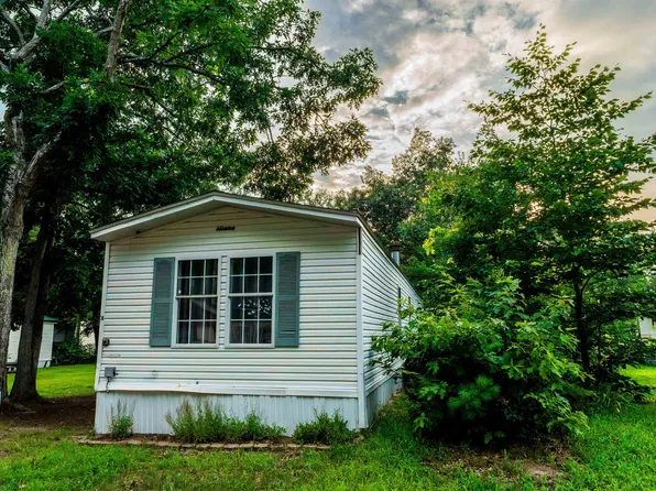 76 Pineland Park Road, Milton, NH 03851