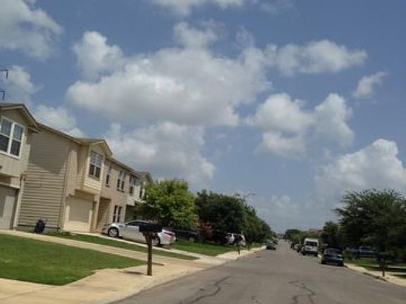 5th image of 443 Shadbush St