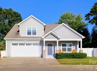 19934 Walter Henderson Rd, Cornelius, NC 28031