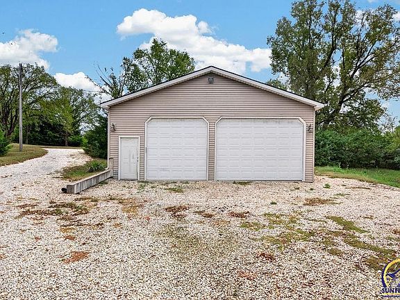 4th image of 10363 S Rd