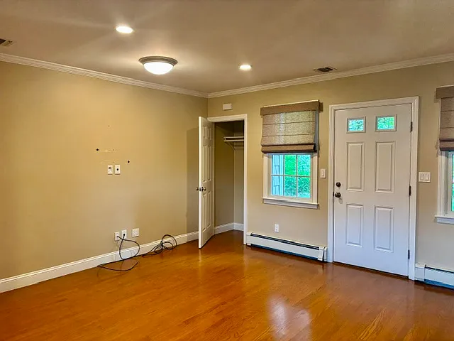 Entrance & Coat Closet