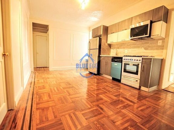 2nd image of 194 Malcolm X Blvd APT B4