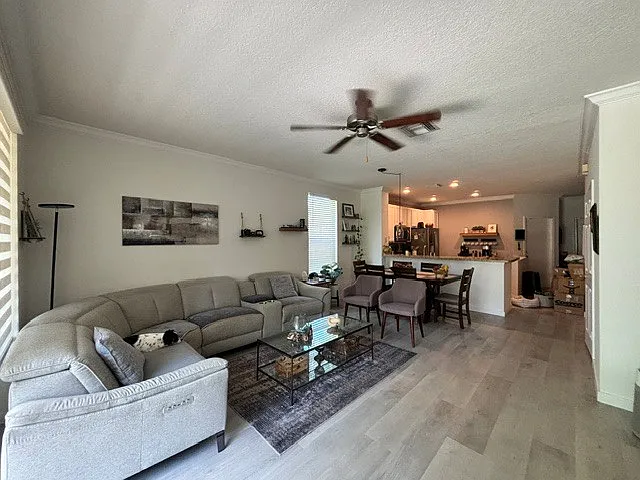 9747 Lago Dr — Photo 5