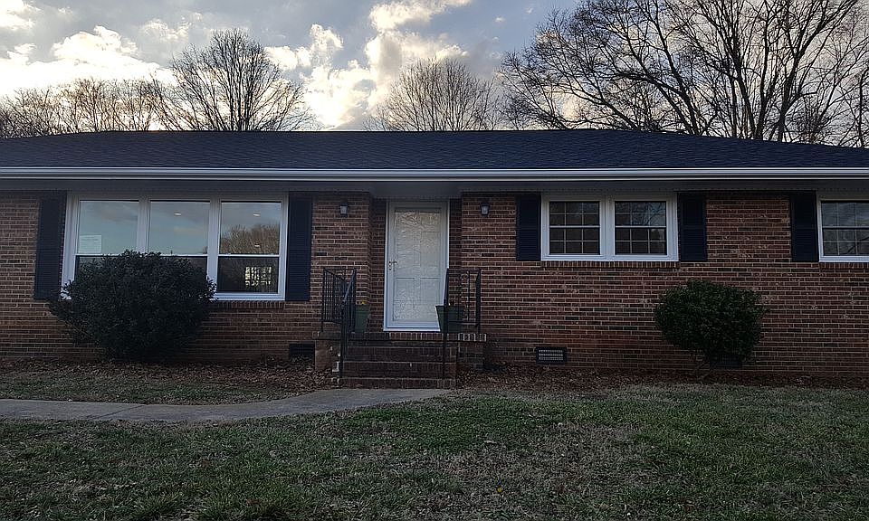 1st image of 219 Johnston Dr