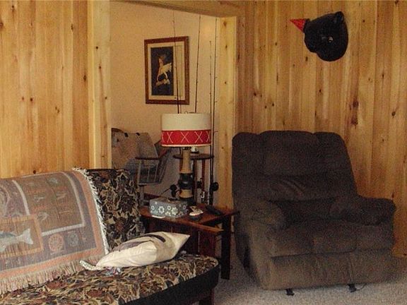 4th image of 12496 Florence Dr