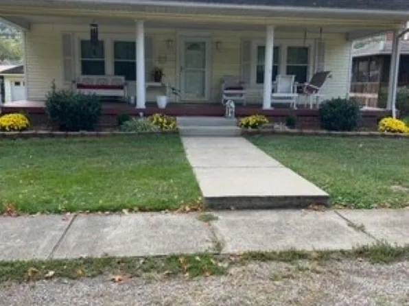 1306 Walnut St, Greenup, KY 41144