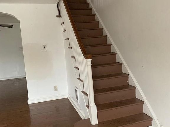 4th image of 1833 Glendale Ave