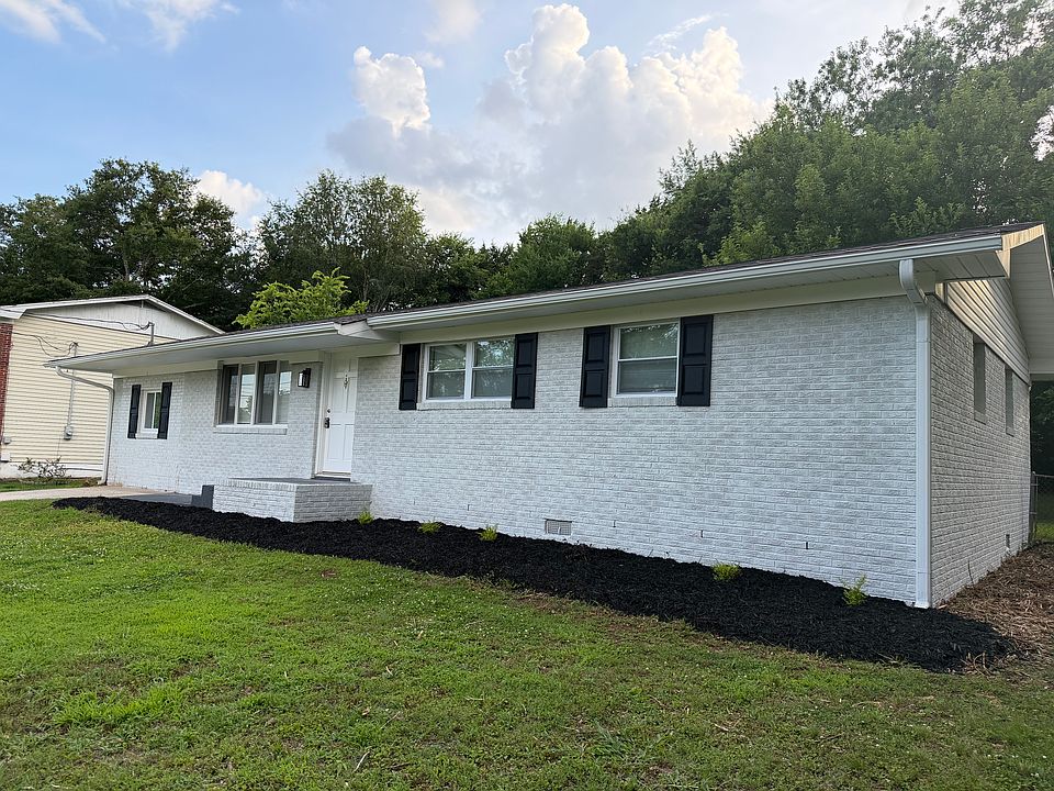 1st image of 3107 Nevel Dr NW
