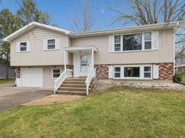 146 S Anderson Rd, New Lenox, IL 60451