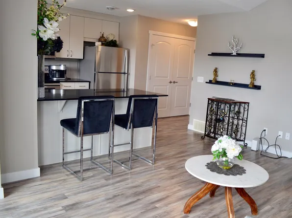 1203 163rd St SW #11, Edmonton, AB T6W 3X1