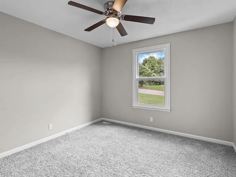 931 Poppy Dr — Photo 20