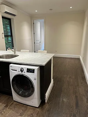 Rented by Avenues Real Estate | media 28