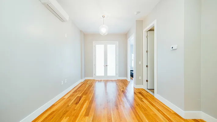 Rented by Nooklyn NYC LLC | media 7
