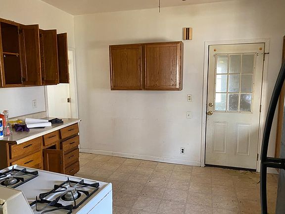 4th image of 3892 Norwalk St