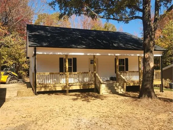 506 W Dameron Ave, Liberty, NC 27298