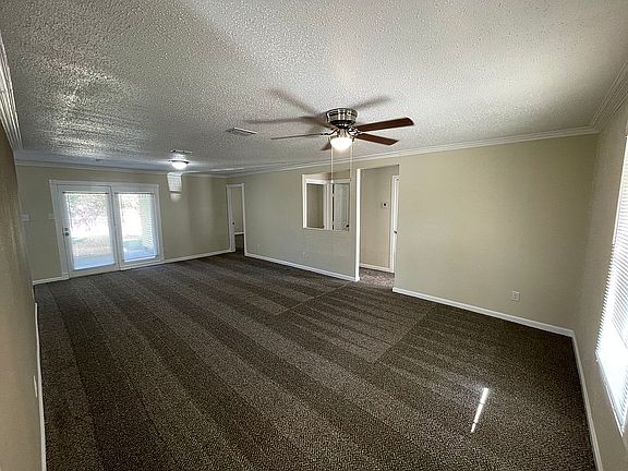 3rd image of 620 Meadowcrest Dr