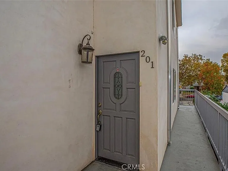242 W Linden Ave #201 — Photo 1