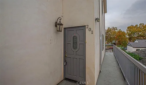 242 W Linden Ave #201 Photo 1