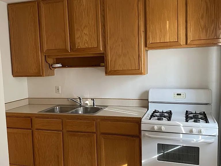 2700 Humboldt Ave S — Photo 17