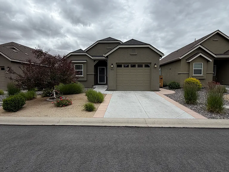 985 Marble Hills Cir — Photo 1