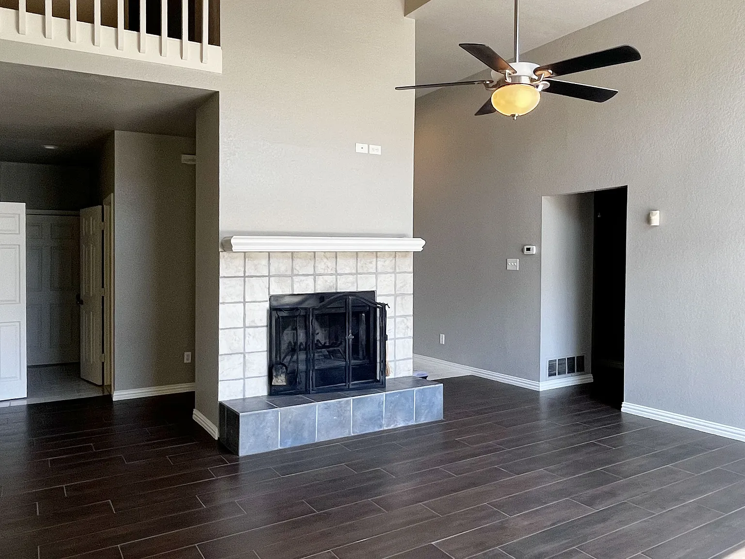 3 bed, 1388 sqft, $2,000 — Photo 2