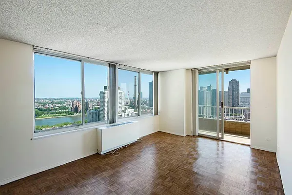 Rented by Level Group | media 28