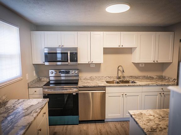 3rd image of 6102 Spicewood Ave