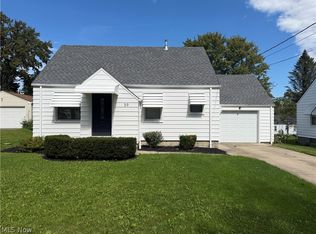 39 Renee Dr, Struthers, OH 44471