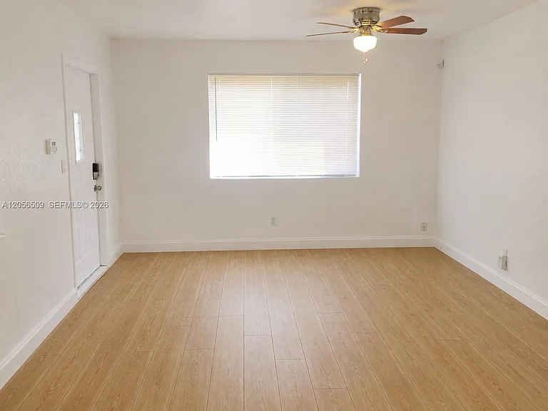 3300 SW 32nd Ave — Photo 8