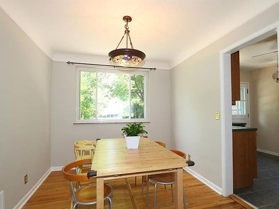 5th image of 1364 Teakwood Ave