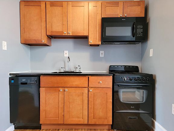 2nd image of 438 S 52nd St Floor 3