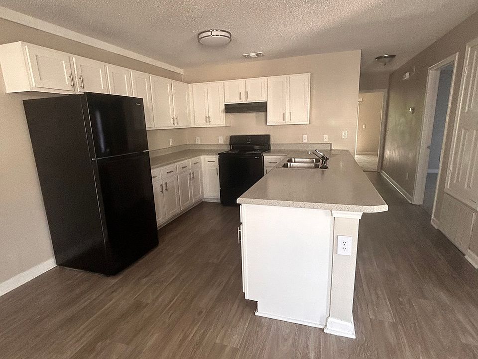 1st image of 176 Massachusetts Ave #176