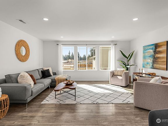 3rd image of 15302 4th Avenue E