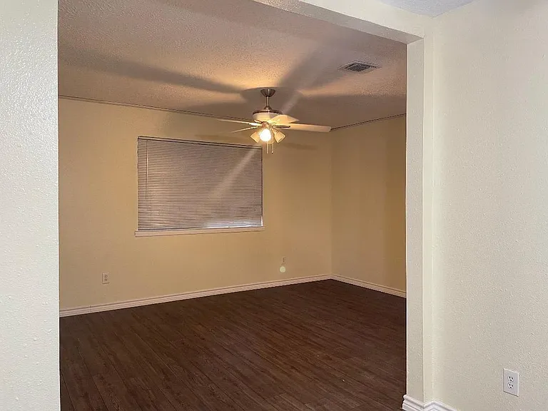 13410 Natasha Ln — Photo 6