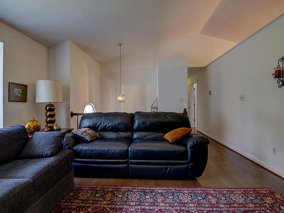 5th image of 1019 Barrens Village Ct